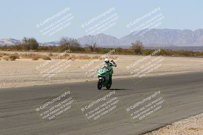 media/Apr-17-2022-CVMA (Sun) [[f474cfa795]]/Race 14 500 Supersport-350 Supersport (Holeshot)/